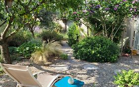 Chez Nous Dans Notre Petit Jardin